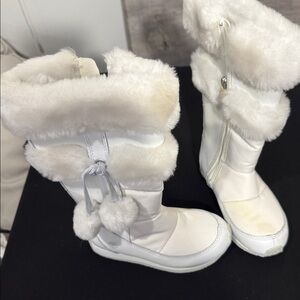 Timberland Leather Faux White Fur-Lined Leather Boots